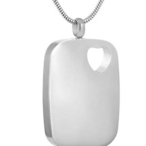 As Hanger Tag met een opvallende Hartvormige uitsparing inclusief bolletjes ketting